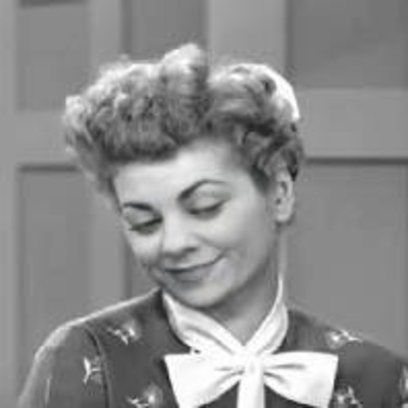 Meet your Posher, Steph - Picture 1 of 1